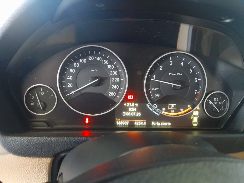 BMW 320i 2.0T 16v 2014 - miniatura 11