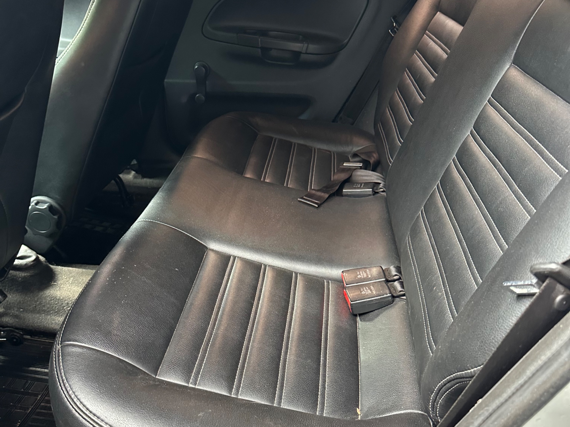 VOLKSWAGEN Gol 1.0 4p. 2010 - miniatura 8