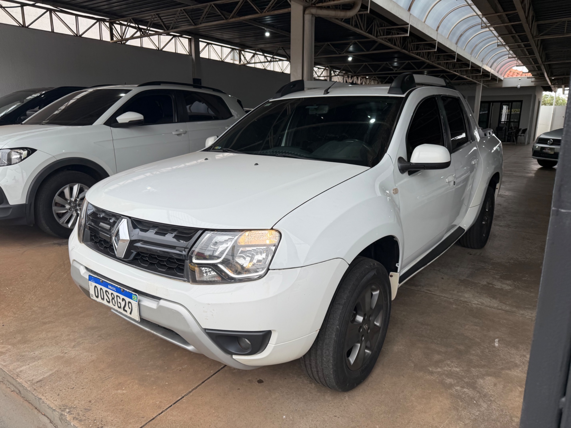 RENAULT Duster Oroch Dynamique 1.6 16v 2016 - miniatura 2