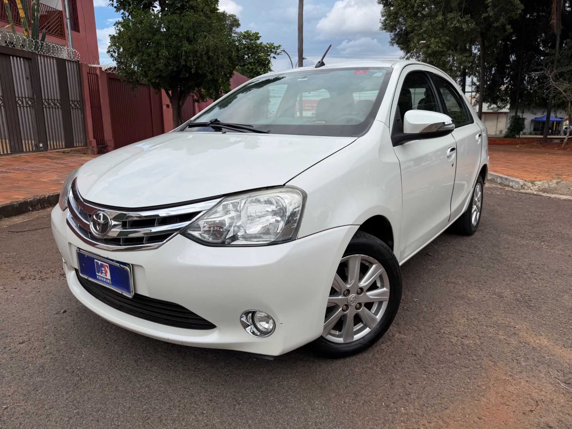 TOYOTA Etios Sedan XLS 1.5 16v 2017 - miniatura 2