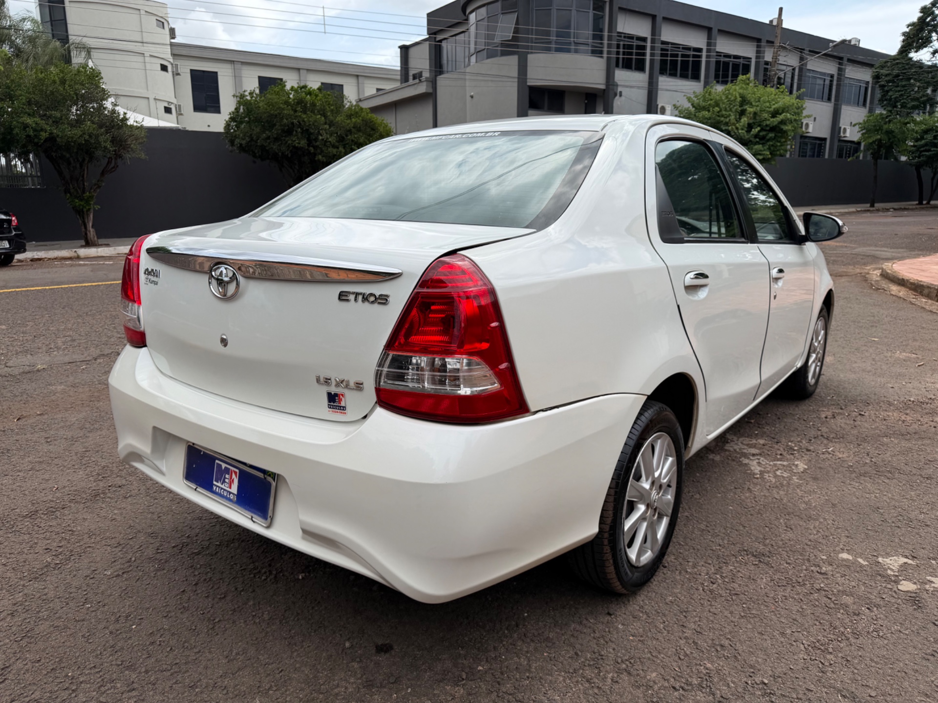 TOYOTA Etios Sedan XLS 1.5 16v 2017 - miniatura 4