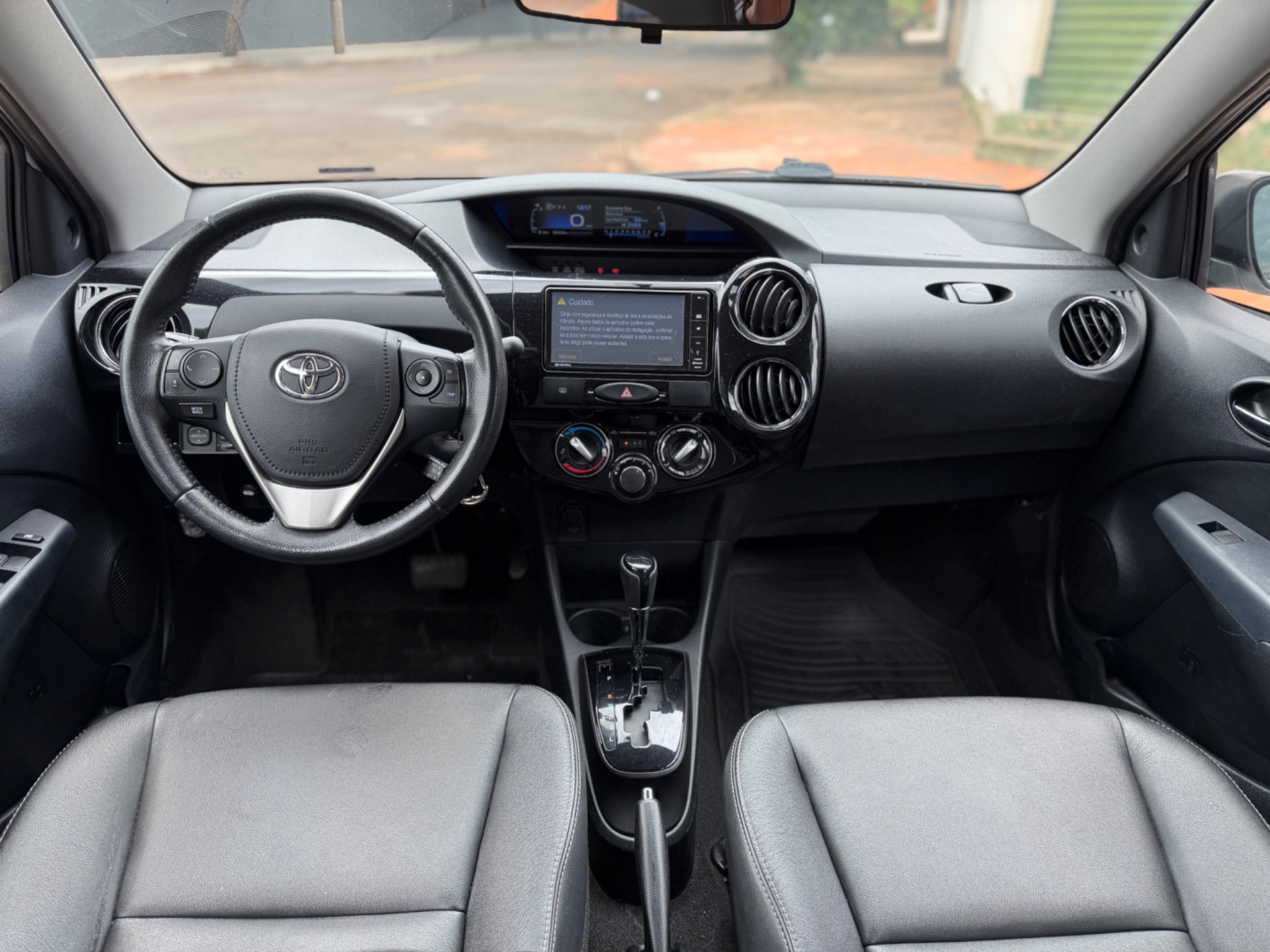 TOYOTA Etios Sedan XLS 1.5 16v 2017 - miniatura 5