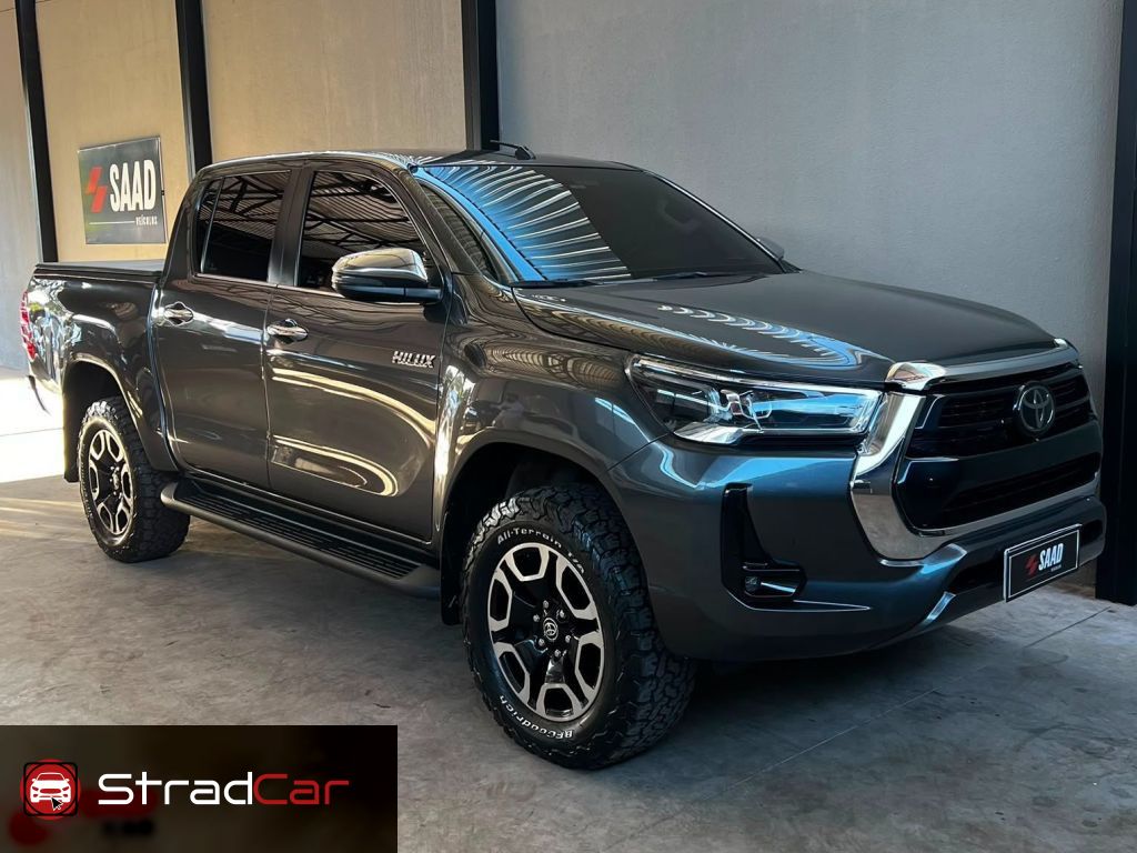TOYOTA Hilux SRX D4-D 2.8TDi 16v 4X4 C.D. 2021