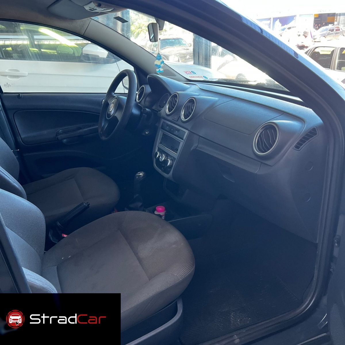 VOLKSWAGEN Gol 1.0 4p. 2010 - miniatura 12