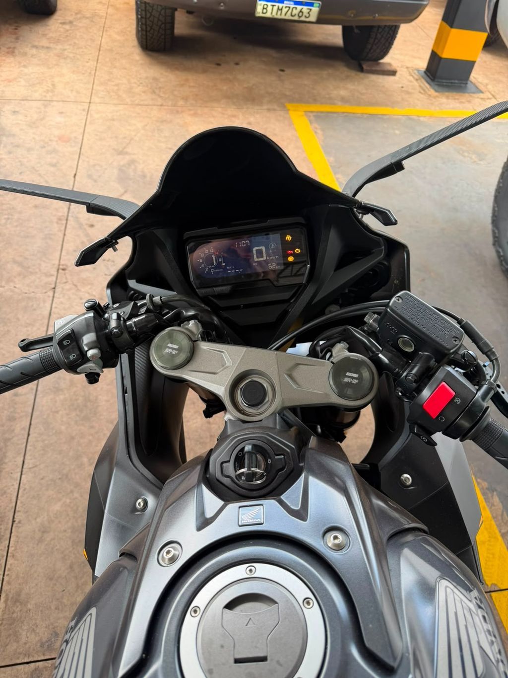 HONDA CBR 650R 2023 - miniatura 5