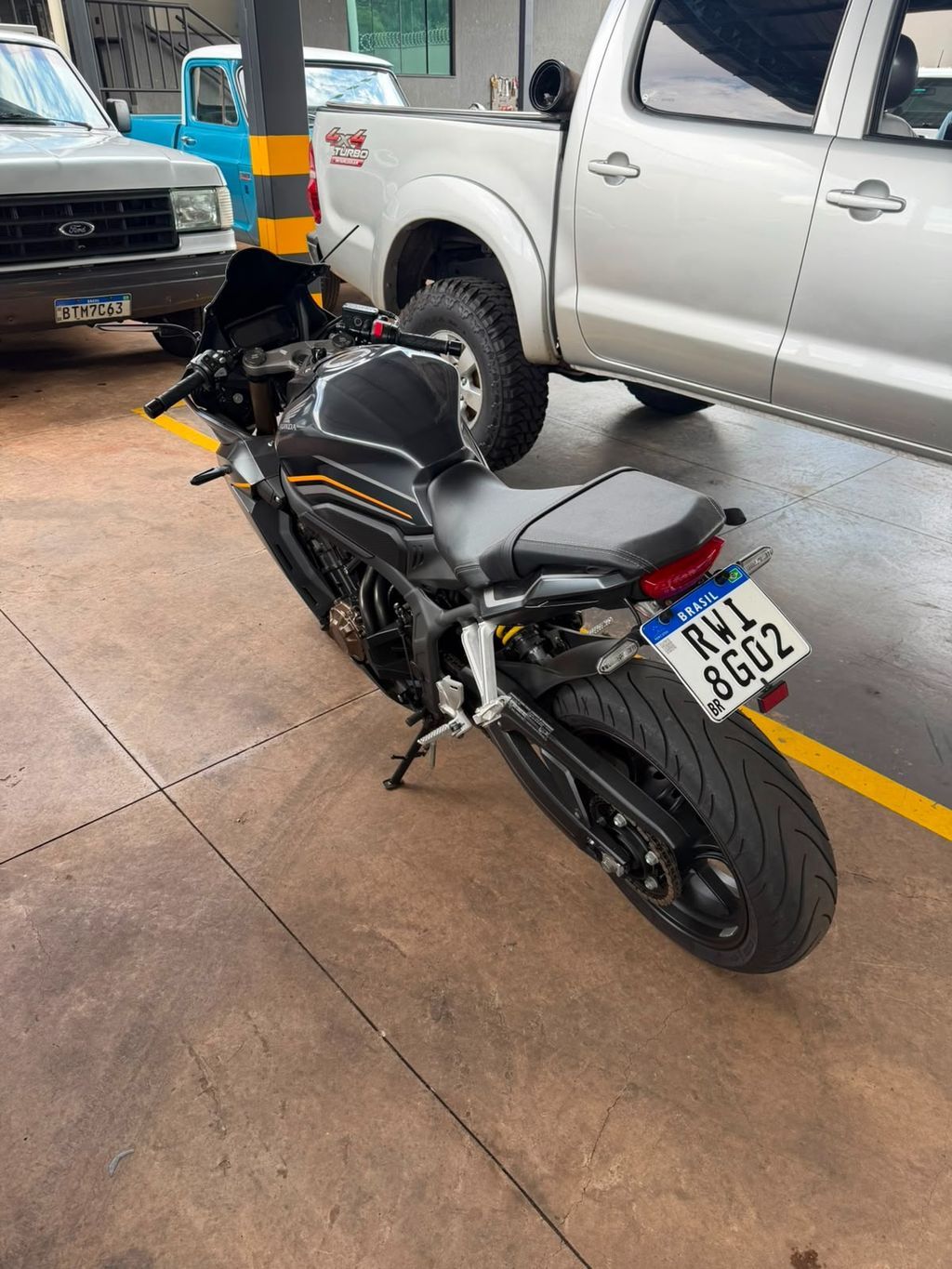 HONDA CBR 650R 2023 - miniatura 6