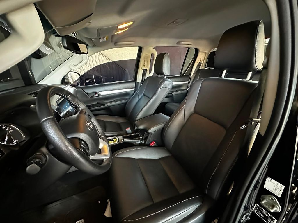 TOYOTA Hilux SRV D4-D 2.8TDi 16v 4X4 C.D. 2024 - miniatura 7