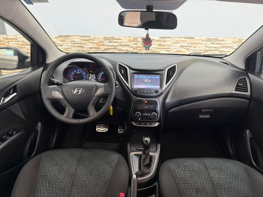 HYUNDAI HB20X Premium 1.6 16v 2017 - miniatura 9
