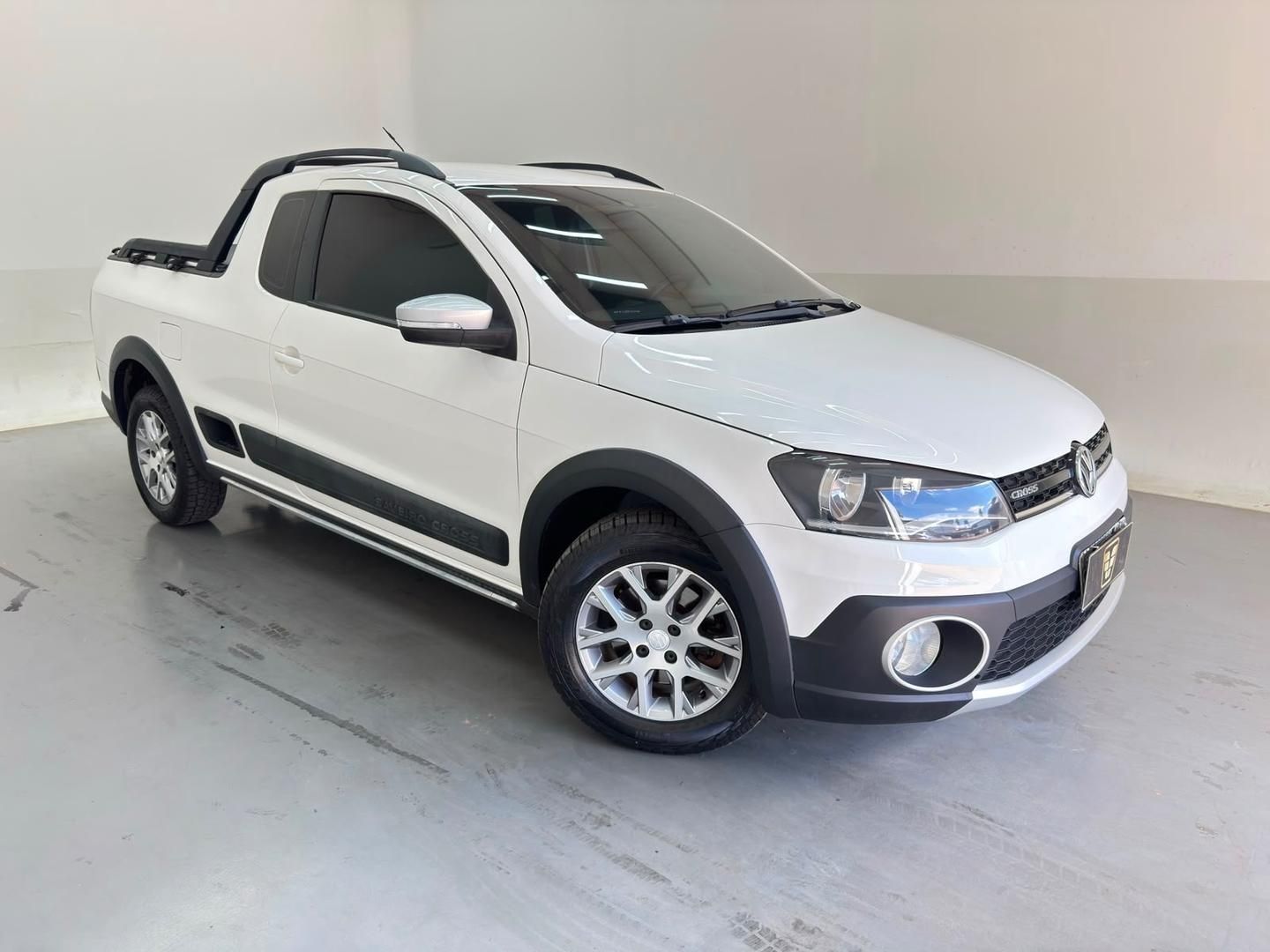 VOLKSWAGEN Saveiro Cross 1.6 16v C.E. 2015