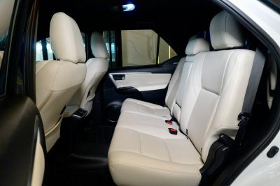 TOYOTA Hilux SW4 Diamond D4-D 2.8TDi 16v 4x4 2025 - miniatura 6