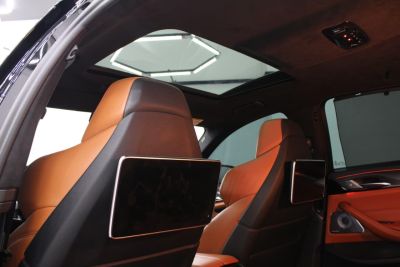 BMW M 5 4.4T V8 32v 2019 - miniatura 15