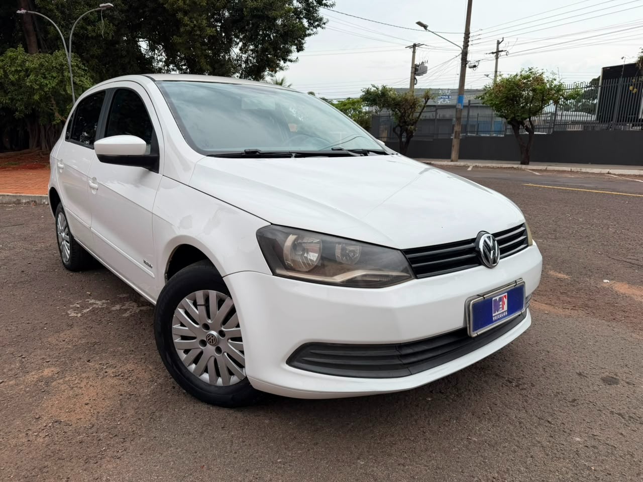VOLKSWAGEN Gol 1.6 I-Motion 4p. 2013