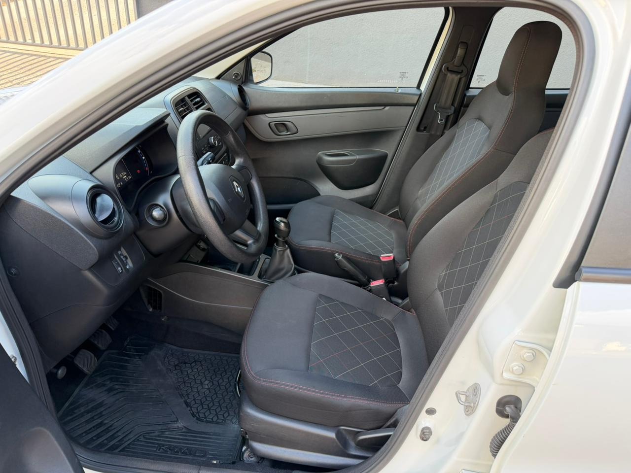 RENAULT Kwid Zen 1.0 12v 2025 - miniatura 7