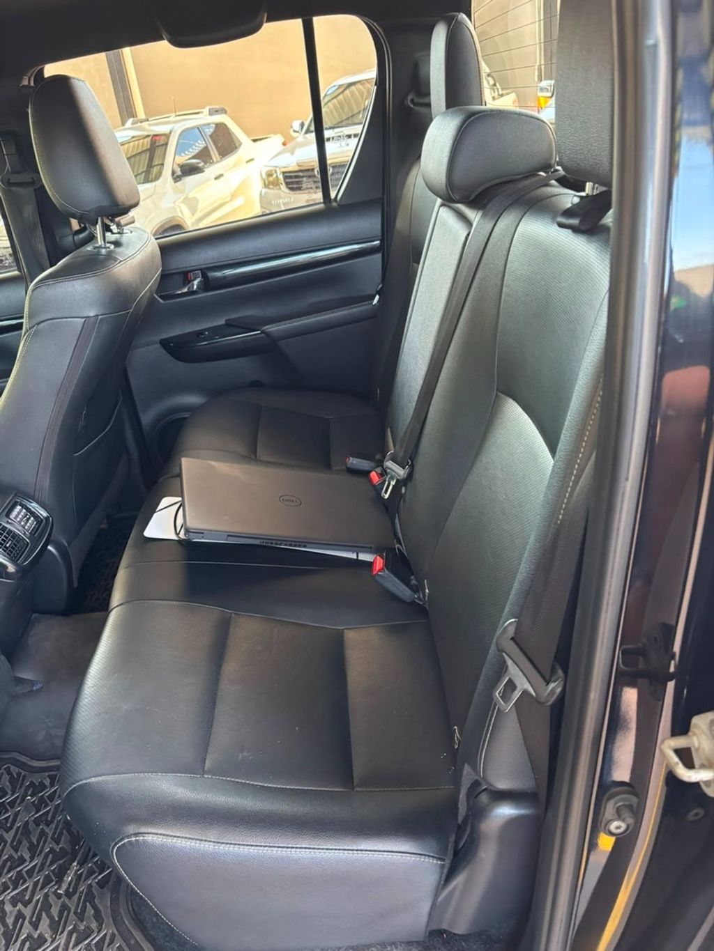 TOYOTA Hilux SRX D4-D 2.8TDi 16v 4X4 C.D. 2020 - miniatura 3