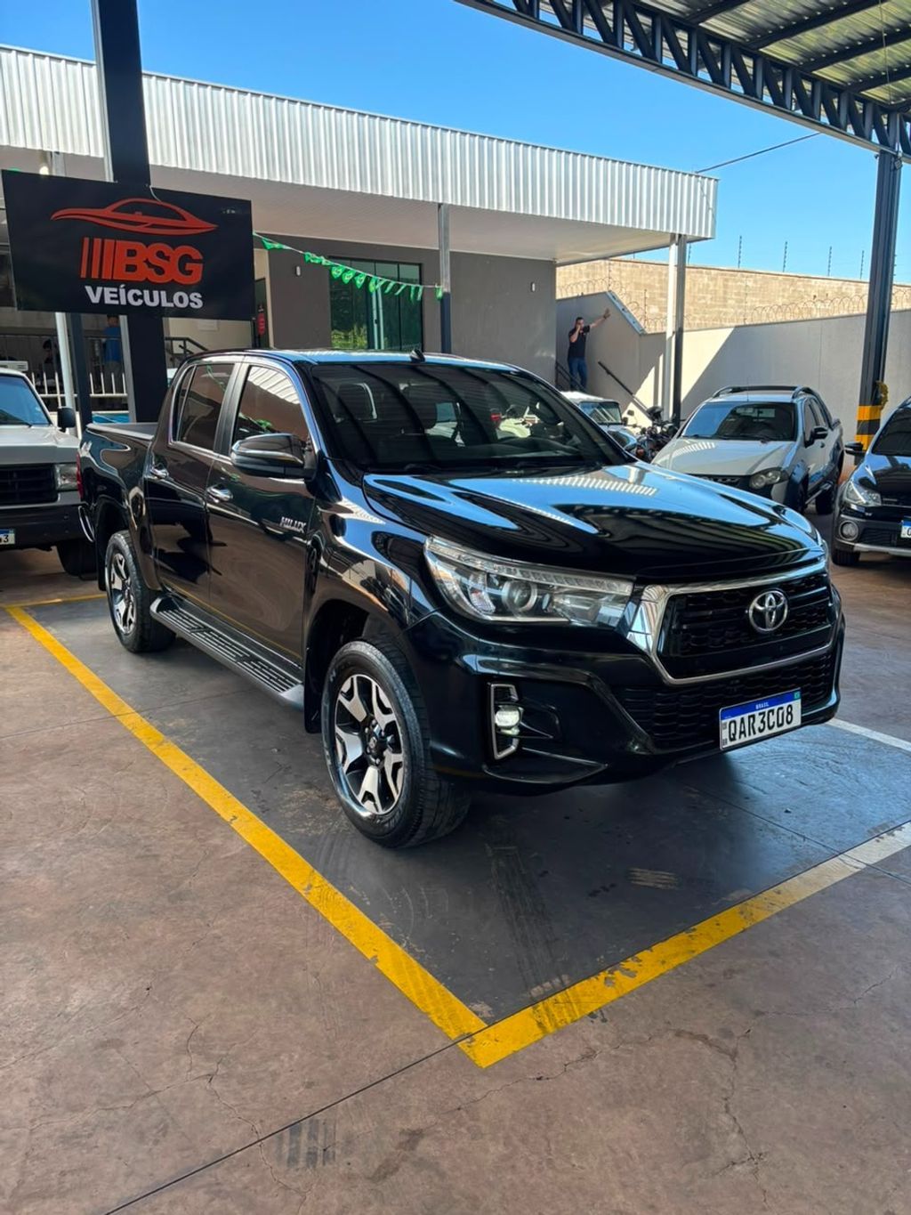 TOYOTA Hilux SRX D4-D 2.8TDi 16v 4X4 C.D. 2020 - miniatura 4