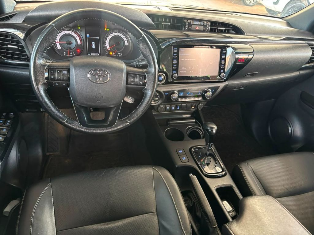 TOYOTA Hilux SRX D4-D 2.8TDi 16v 4X4 C.D. 2020 - miniatura 5
