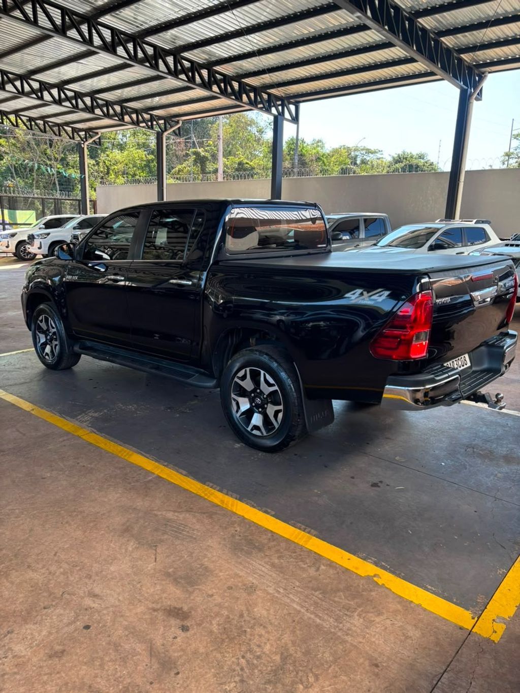 TOYOTA Hilux SRX D4-D 2.8TDi 16v 4X4 C.D. 2020 - miniatura 6