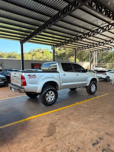 TOYOTA Hilux SRV D4-D 3.0TDi 16v C.D. 2010 - miniatura 4