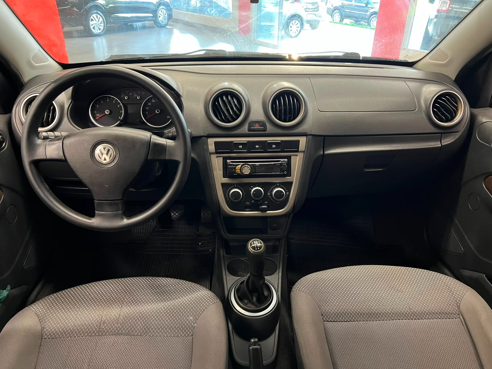 VOLKSWAGEN Voyage 1.0 2011 - miniatura 4