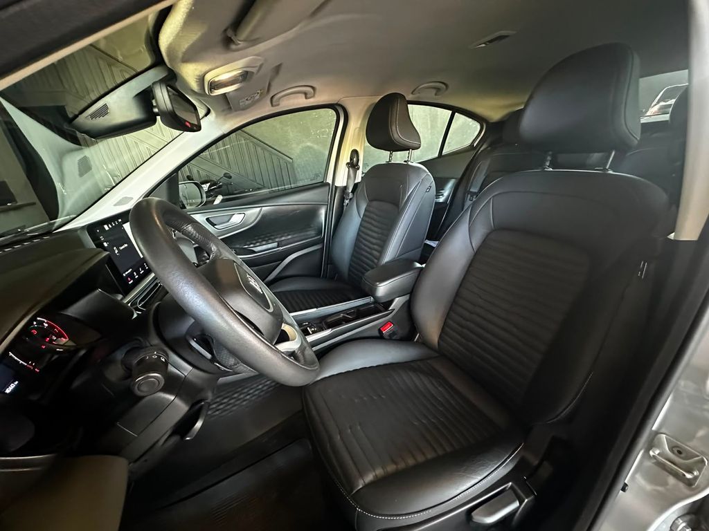 FIAT Fastback Audace 1.0T 12v 2023 - miniatura 8