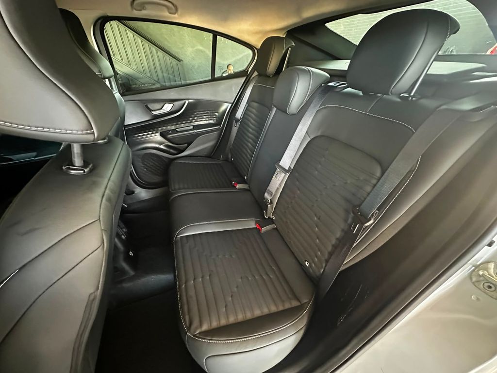 FIAT Fastback Audace 1.0T 12v 2023 - miniatura 9