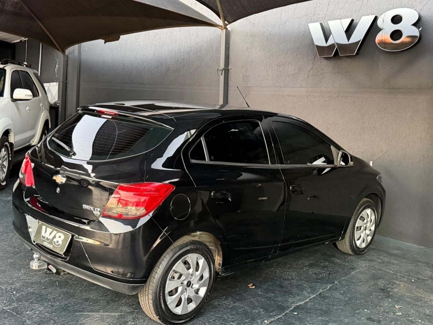 CHEVROLET Onix LT 1.4 2015 - miniatura 4