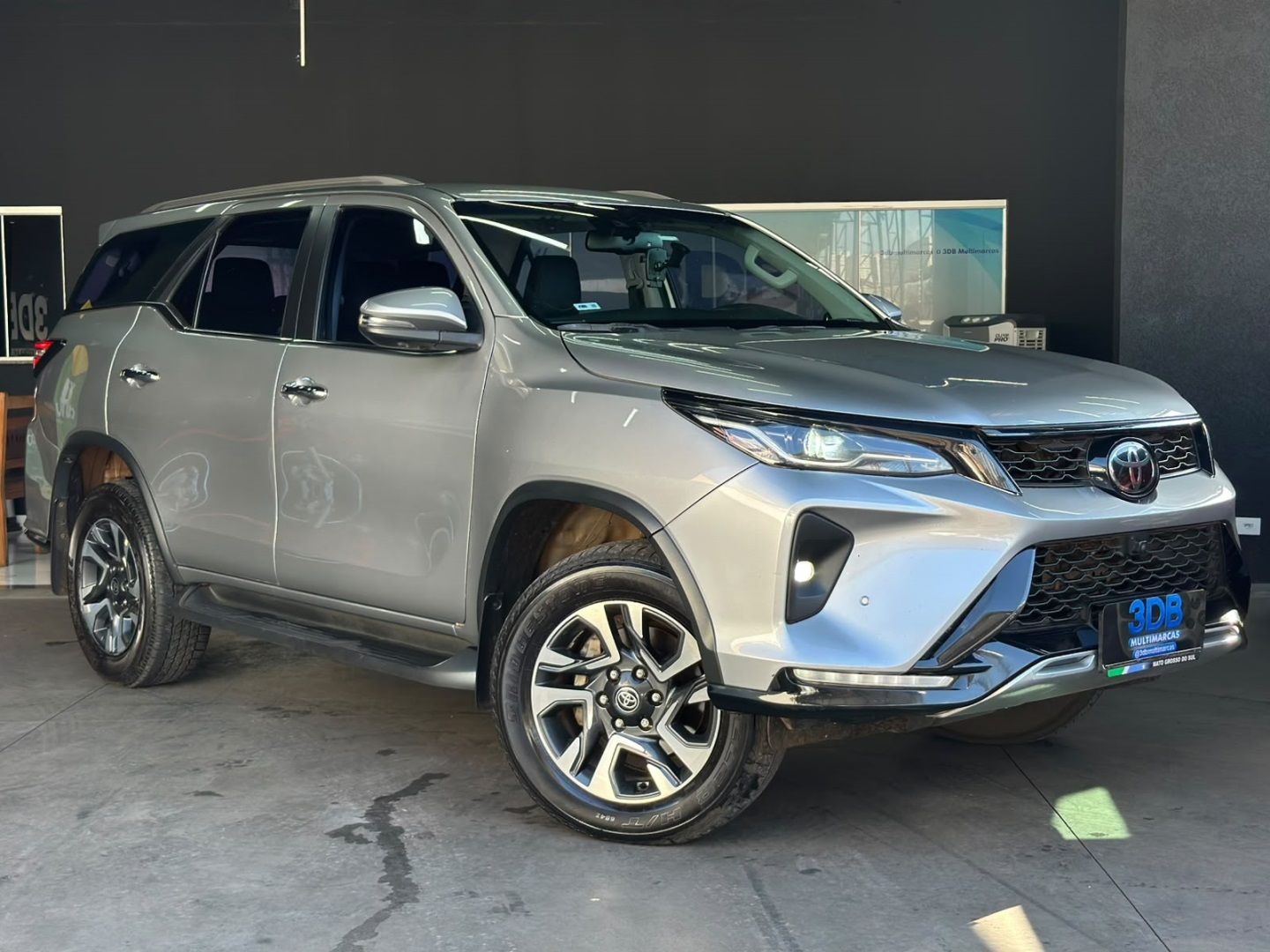 TOYOTA Hilux SW4 SRX Platinum D4-D 2.8TDi 16v 4x4 2024 - miniatura 3
