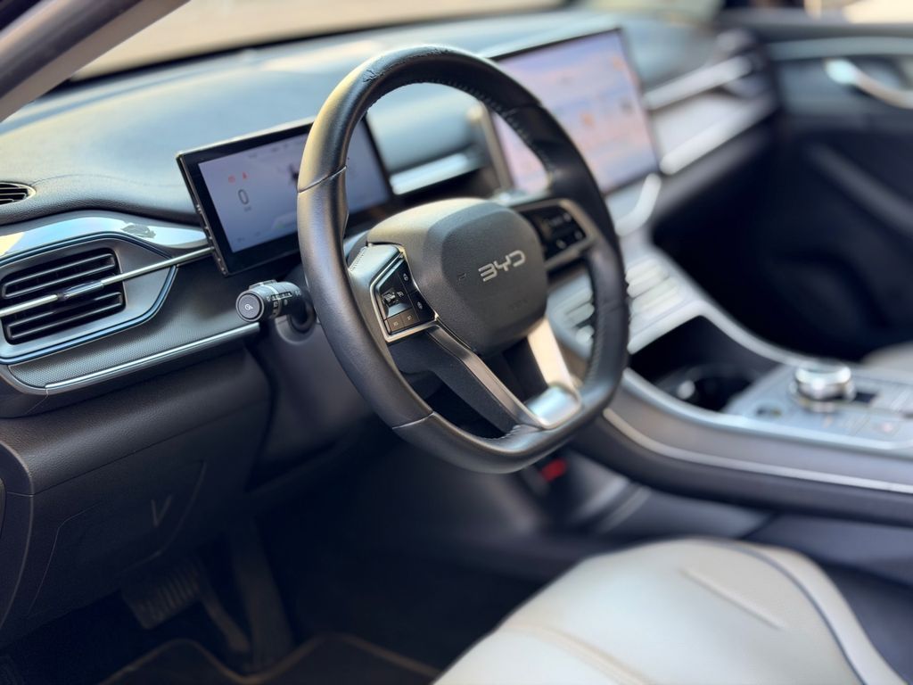 BYD King GL DM-i 1.5 16v 2025 - miniatura 9
