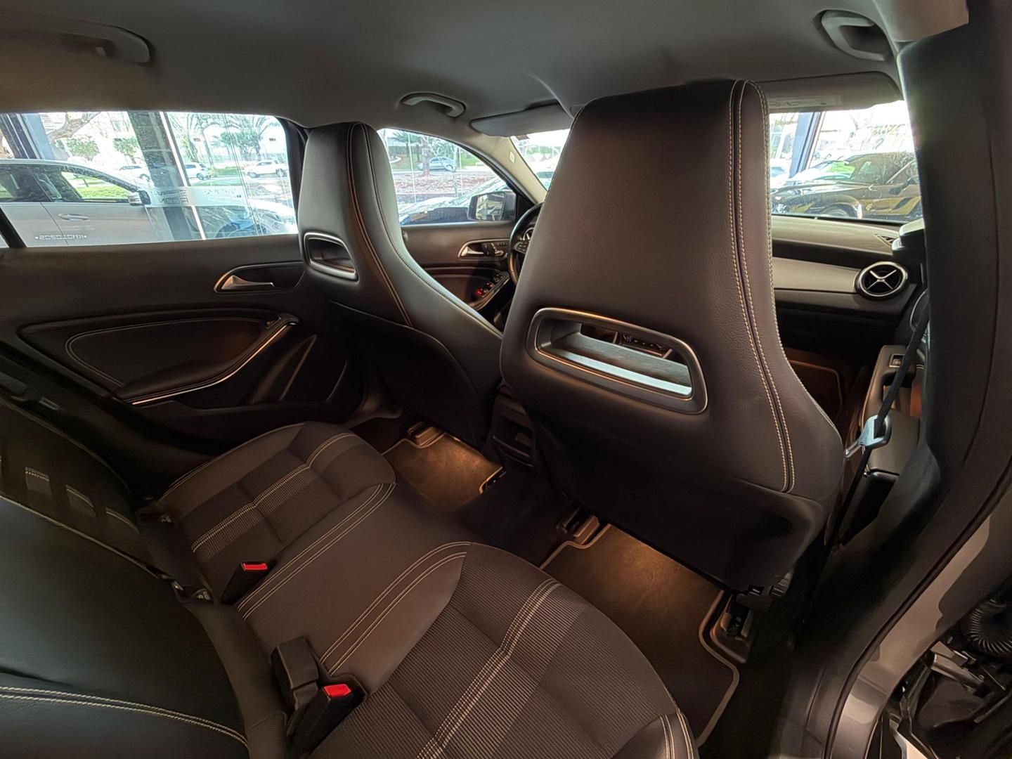 MERCEDES-BENZ GLA 200 Advance 1.6T 16v 2019 - miniatura 9