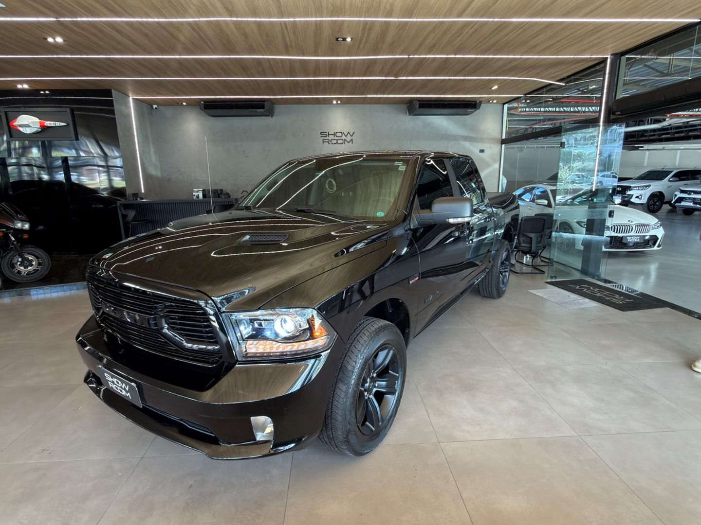 RAM 1500 Classic Laramie 5.7 V8 4X4 C.D. 2022