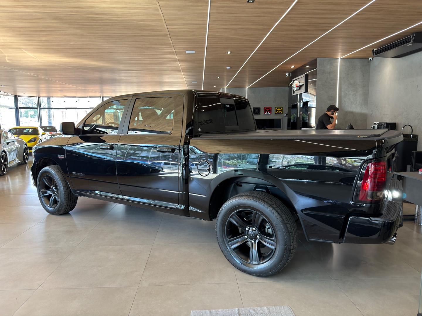 RAM 1500 Classic Laramie 5.7 V8 4X4 C.D. 2022 - miniatura 10
