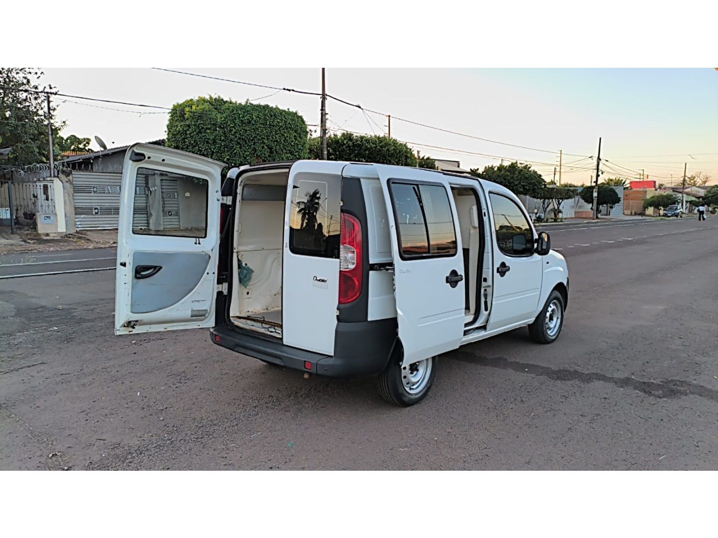 FIAT Doblo Cargo 1.8 16v 2014 - miniatura 10