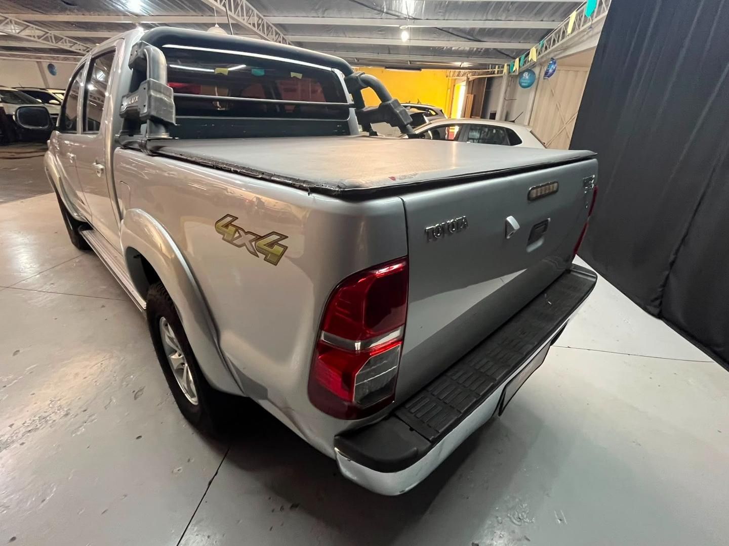 TOYOTA Hilux SRV D4-D 3.0TDi 16v 4X4 C.D. 2014 - miniatura 5