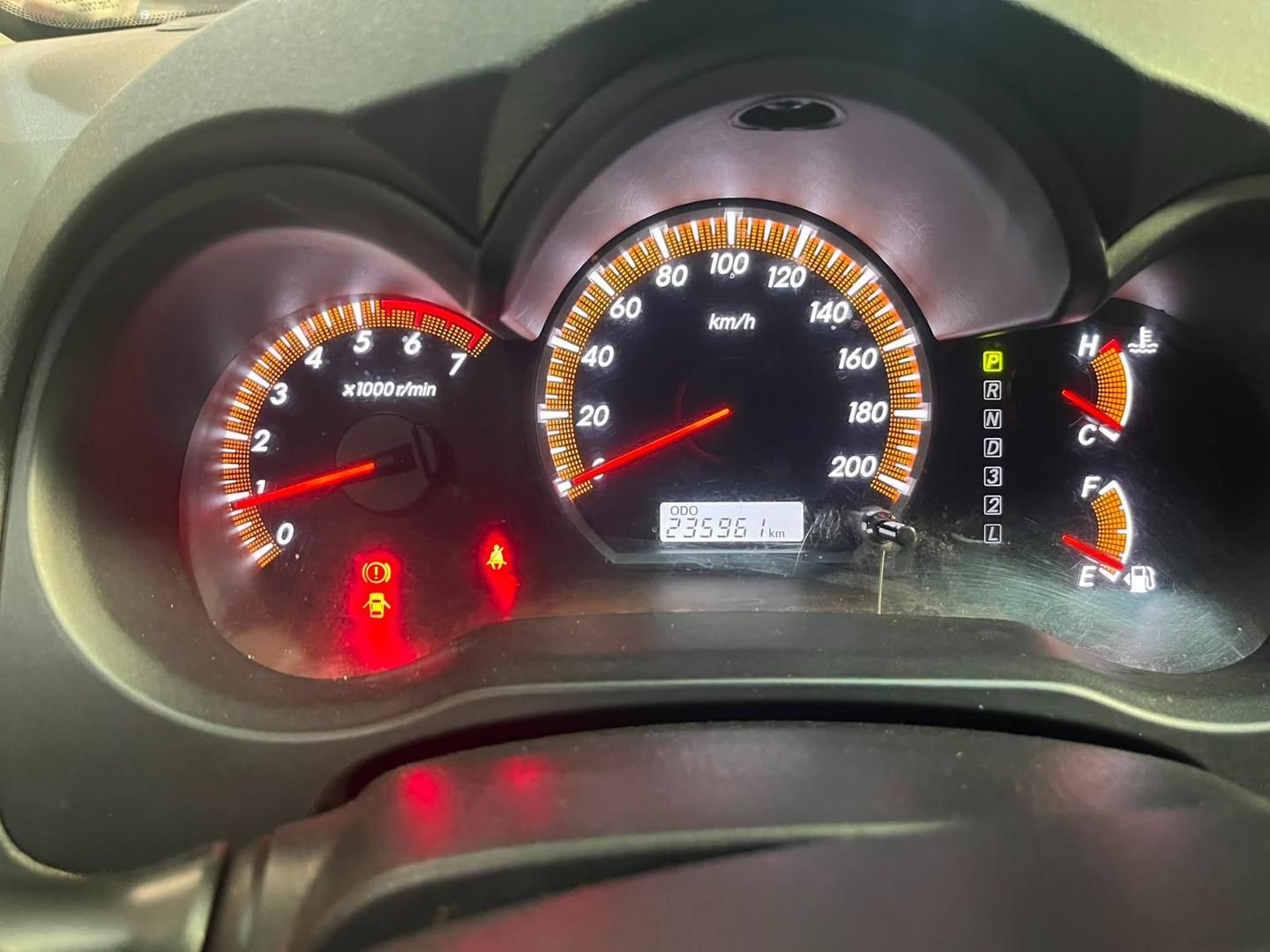 TOYOTA Hilux SRV D4-D 3.0TDi 16v 4X4 C.D. 2014 - miniatura 9