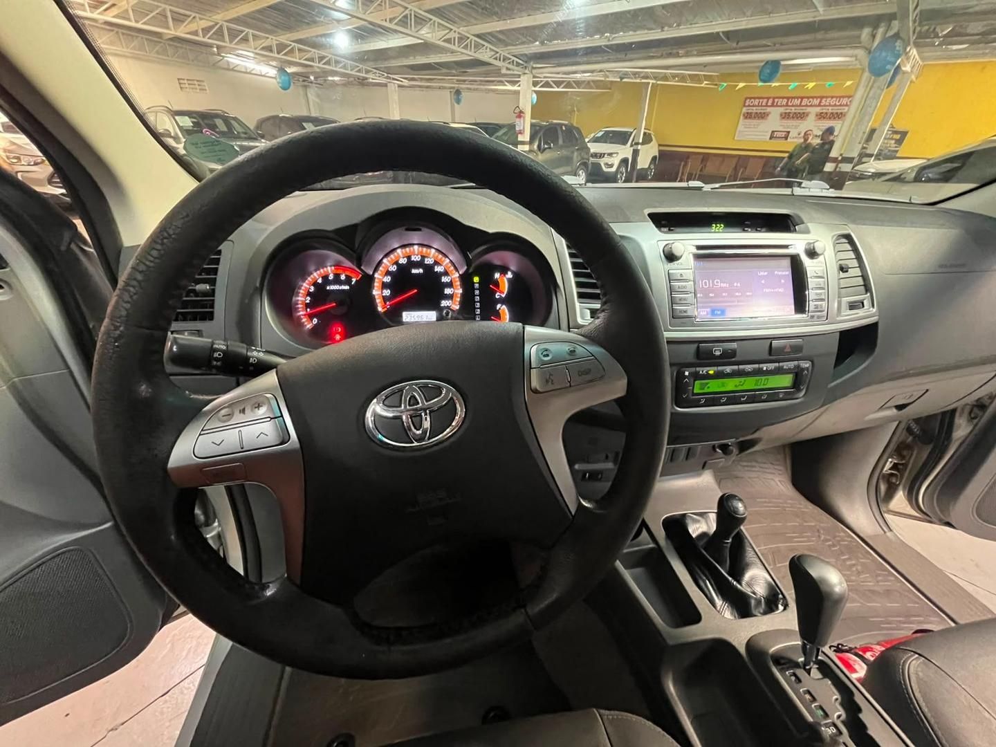 TOYOTA Hilux SRV D4-D 3.0TDi 16v 4X4 C.D. 2014 - miniatura 10