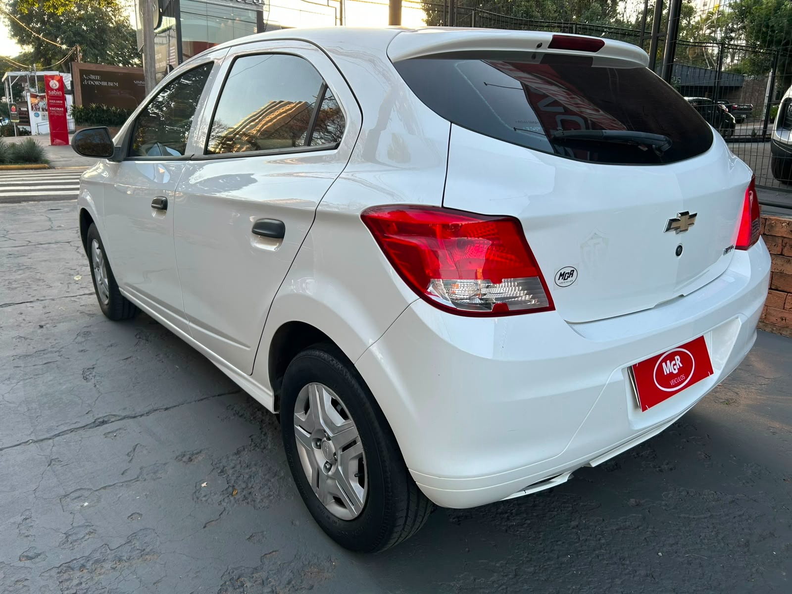 CHEVROLET Onix LS 1.0 2015 - miniatura 3