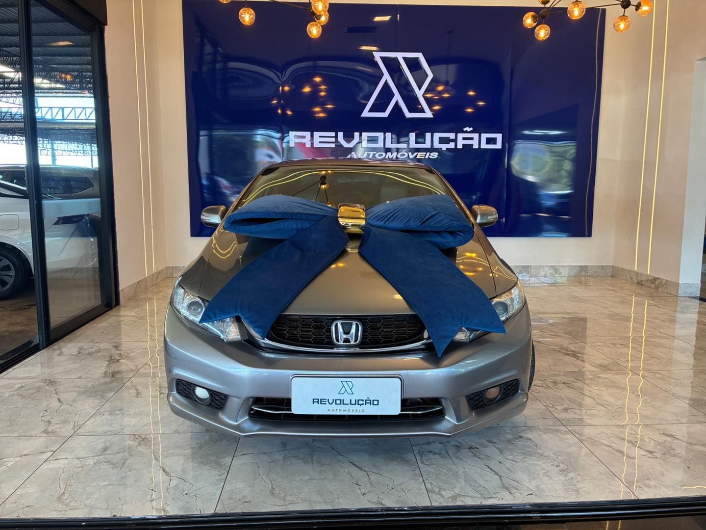 Vista principal de HONDA Civic LXR 2.0 16v 2016