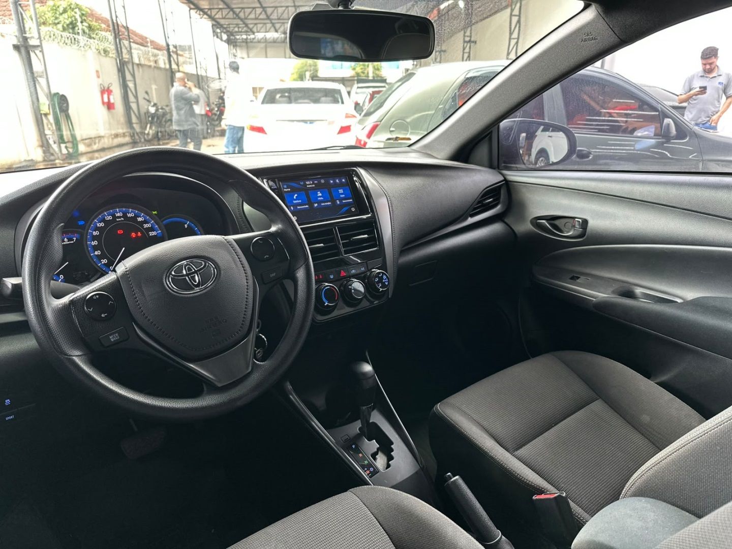 TOYOTA Yaris Hatch XS Connect 1.5 16v 2023 - miniatura 5