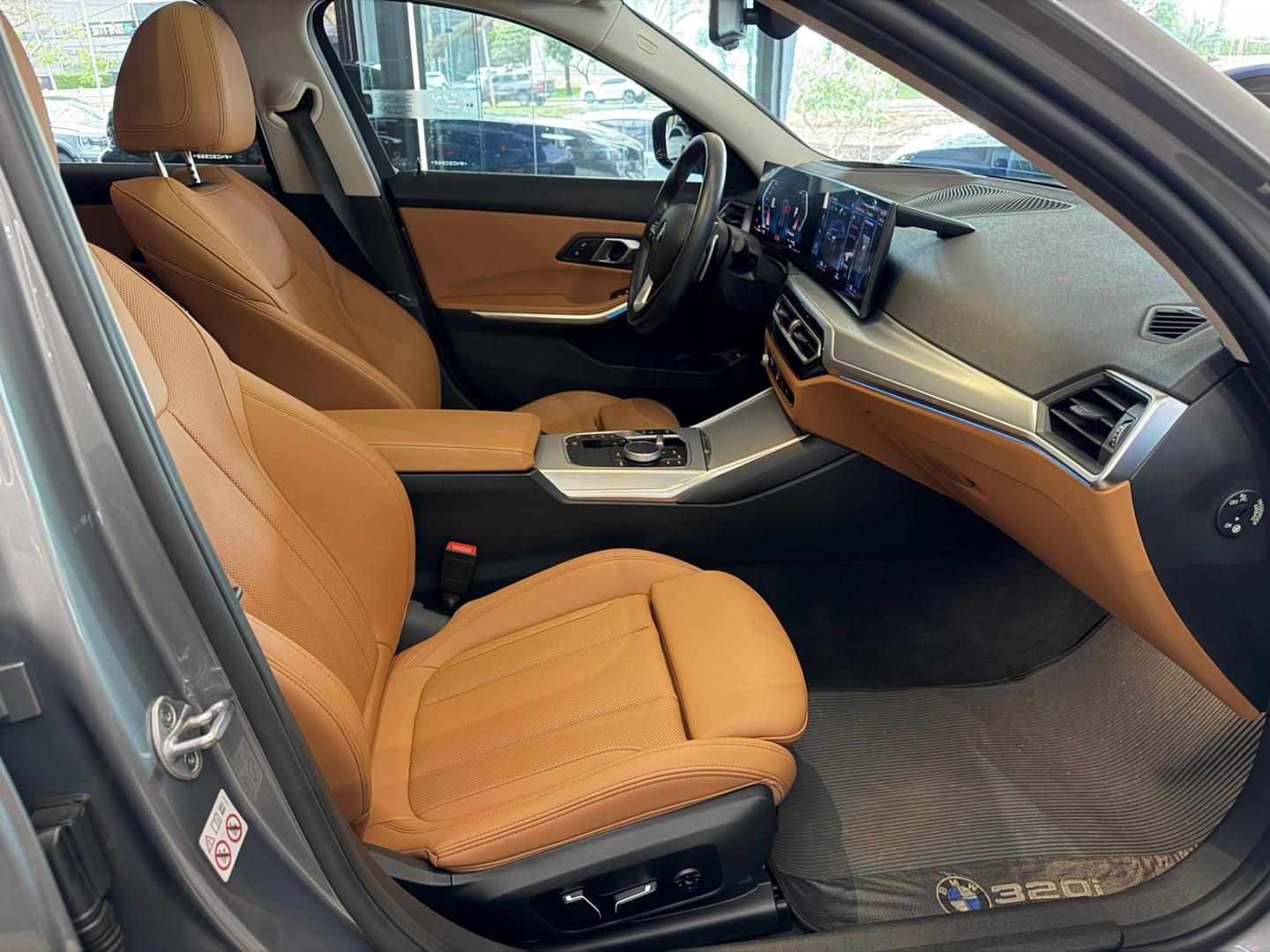 BMW 320i Sport GP 2.0T 16v 2024 - miniatura 12