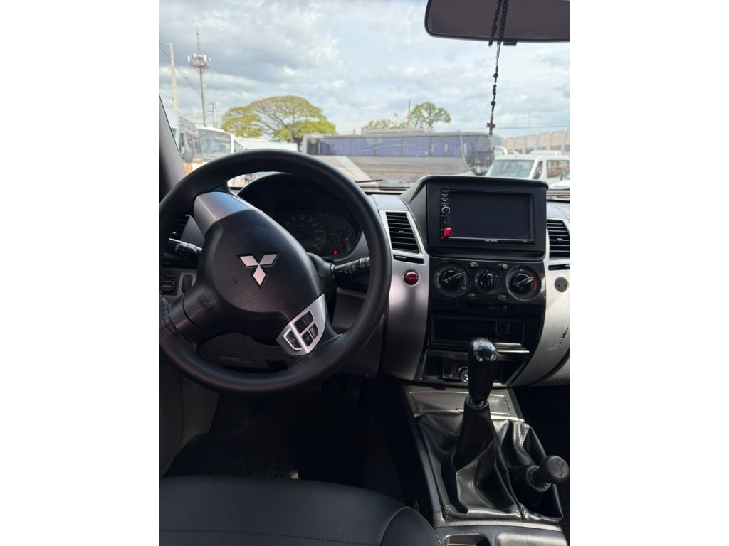 MITSUBISHI Pajero Dakar HPE 3.2TDi 16v 4x4 2015 - miniatura 5