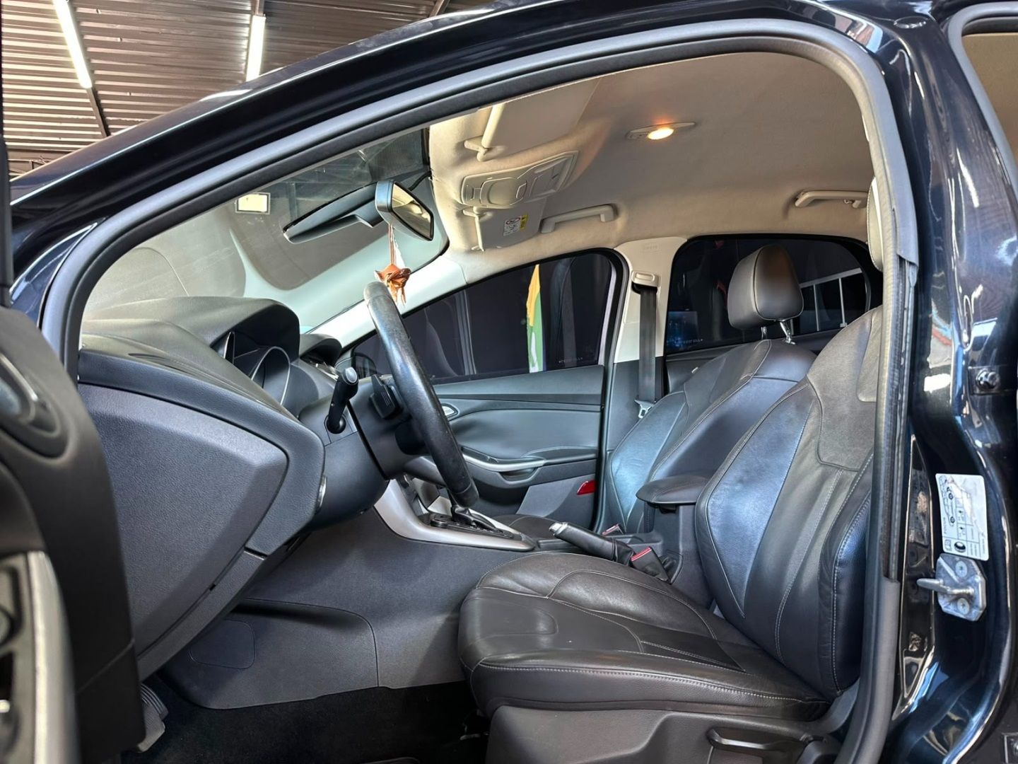 FORD Focus Sedan SE 2.0 16v Powershift 2018 - miniatura 8