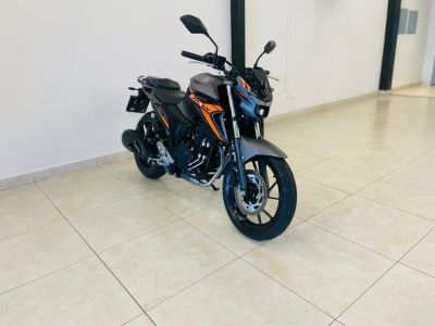 YAMAHA FZ25 250 Fazer 2025 - miniatura 3