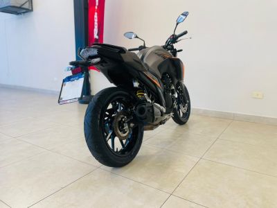 YAMAHA FZ25 250 Fazer 2025 - miniatura 5