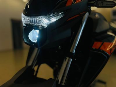 YAMAHA FZ25 250 Fazer 2025 - miniatura 8