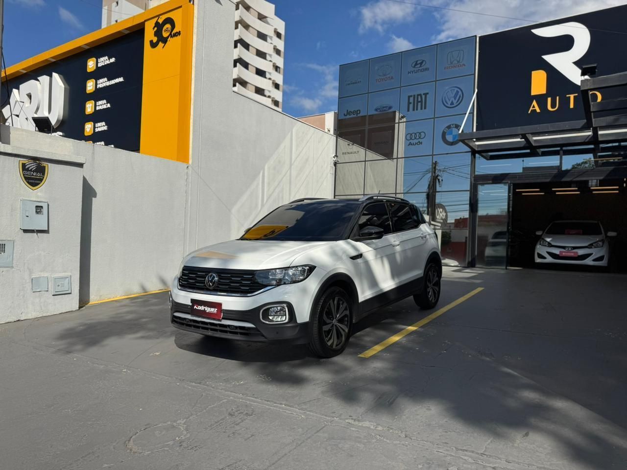 VOLKSWAGEN T-Cross Highline 1.4 16v TSi 2024 - miniatura 2