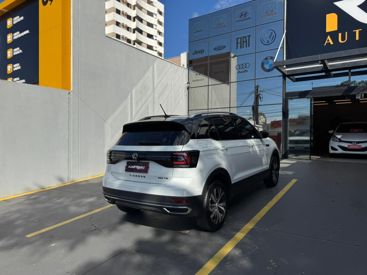 VOLKSWAGEN T-Cross Highline 1.4 16v TSi 2024 - miniatura 4
