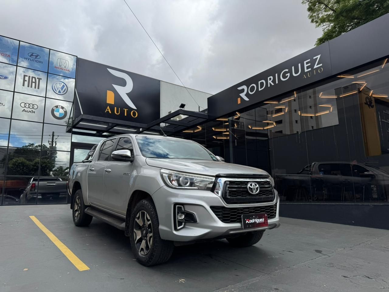 TOYOTA Hilux SRX D4-D 2.8TDi 16v 4X4 C.D. 2020 - miniatura 3