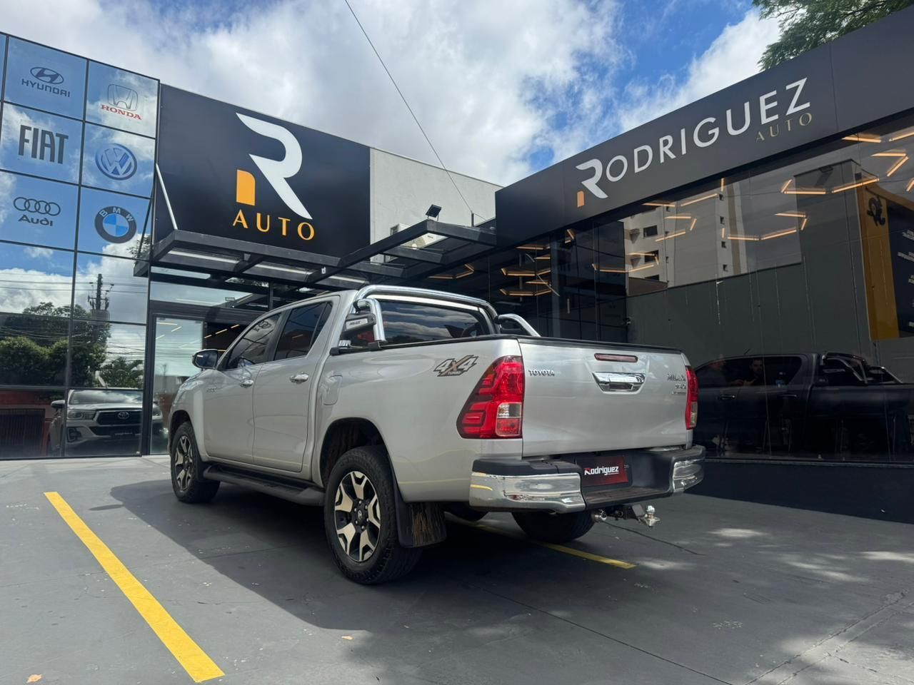 TOYOTA Hilux SRX D4-D 2.8TDi 16v 4X4 C.D. 2020 - miniatura 5