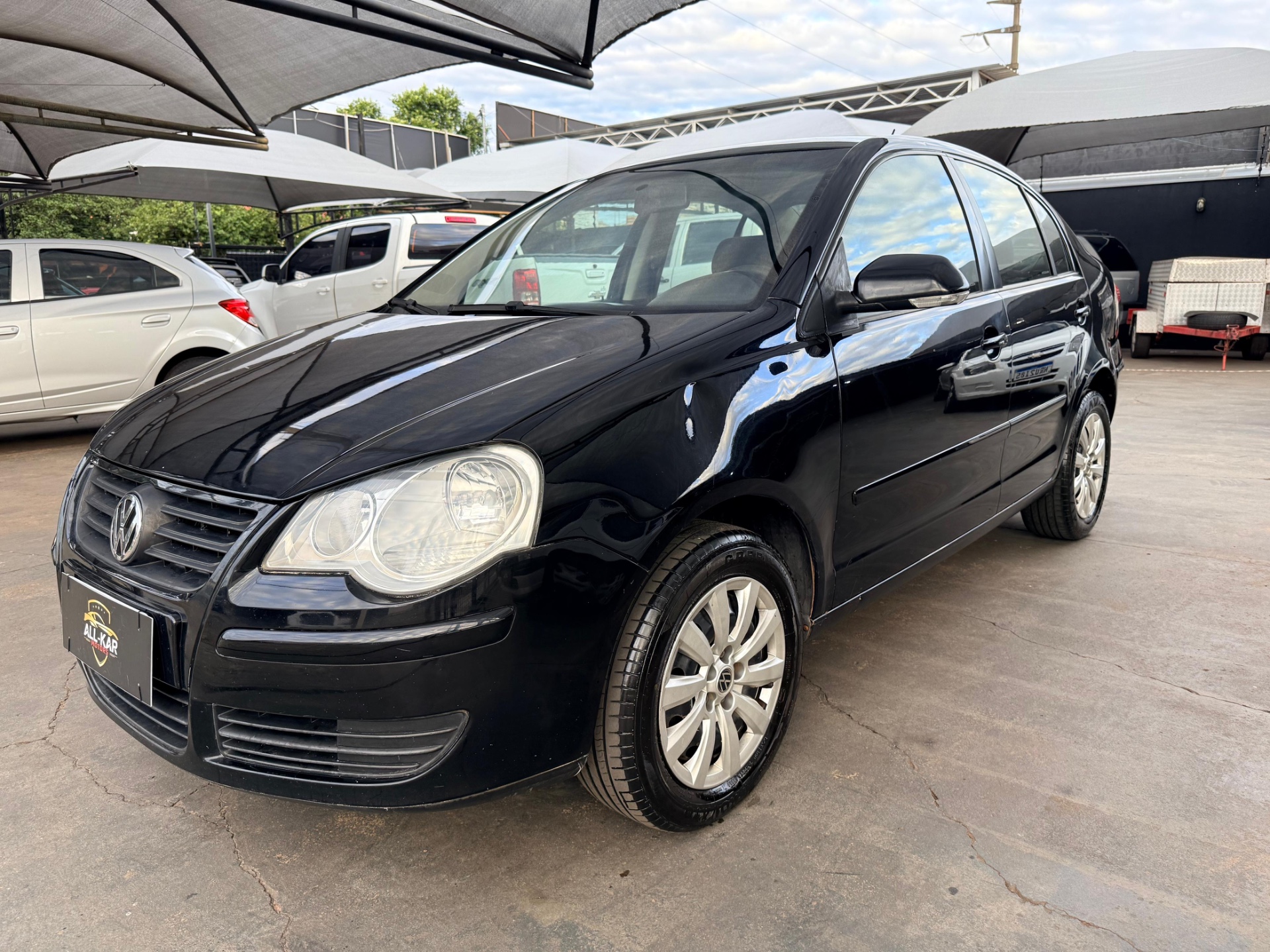 VOLKSWAGEN Polo Sedan 1.6 2011