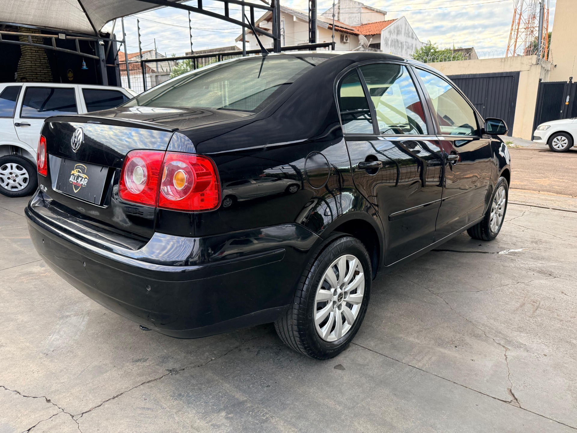 VOLKSWAGEN Polo Sedan 1.6 2011 - miniatura 4